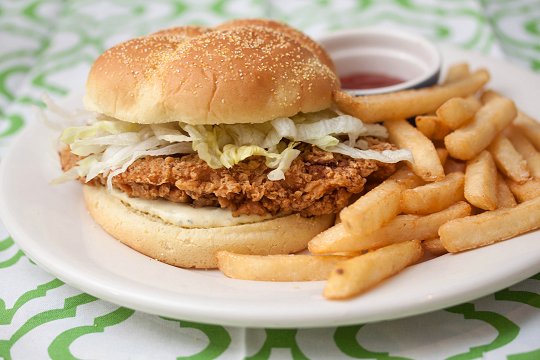 Crispy Chicken Sandwich - کرسپی چکن سینڈوچ