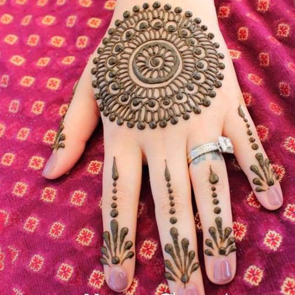 Latest Pakistani Mehndi Designs For All Seasons and Occasions