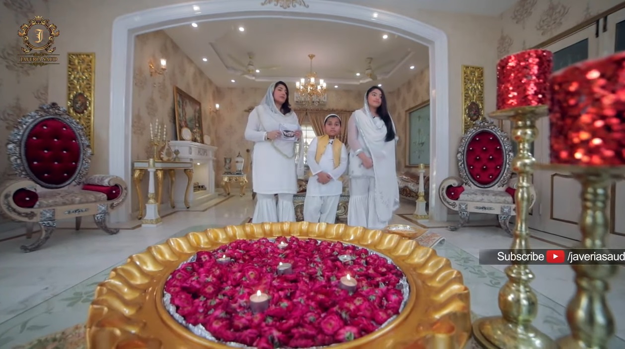 Javeria Saud with her Kids in Online Ramazan Transmission at her Home